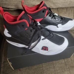 New mens Jordan Stay Loyal 2 size 10. New in box. Never worn